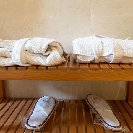 Hotel Puerta De La Luna バエサ エクステリア 写真