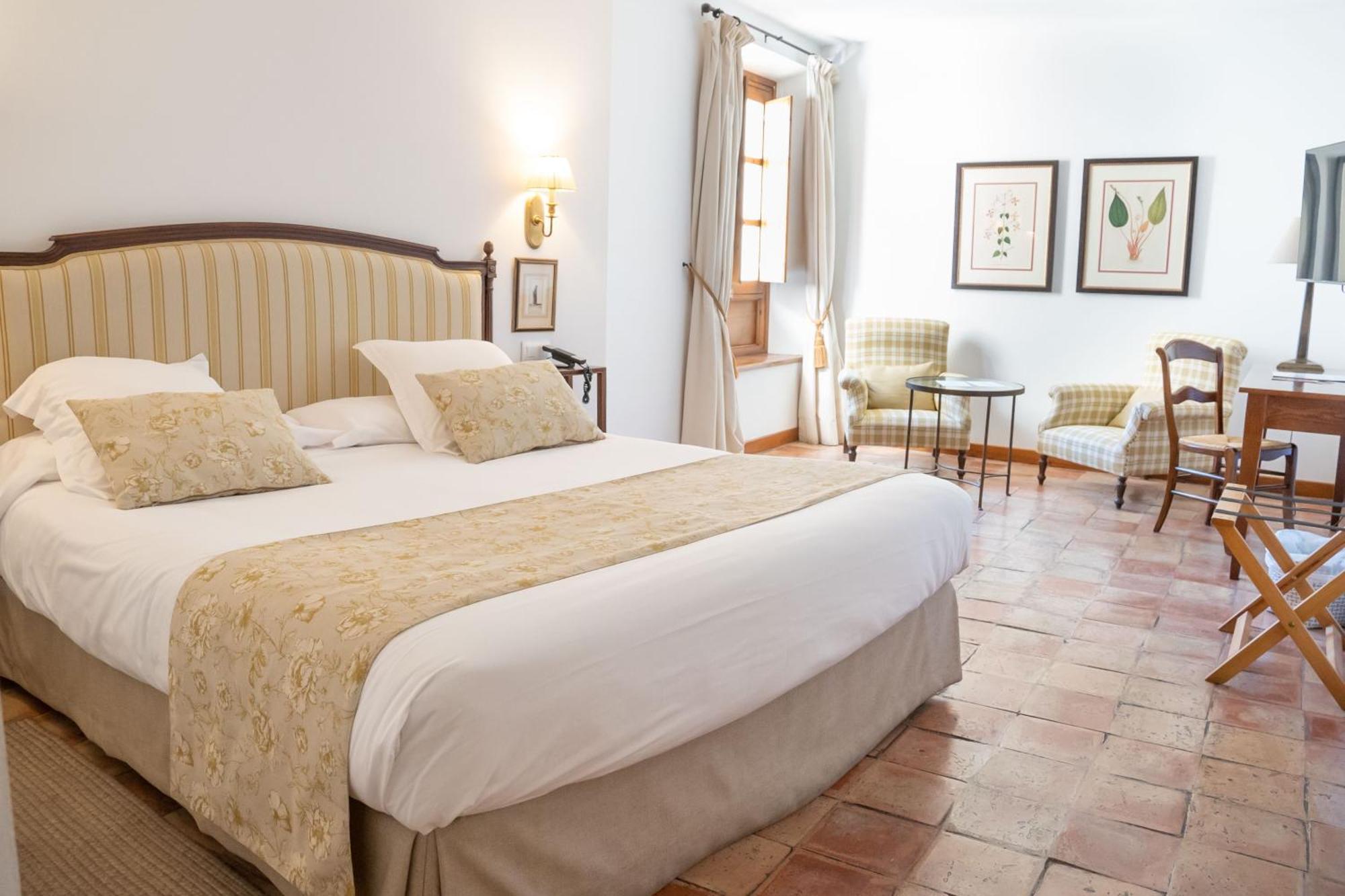 Hotel Puerta De La Luna バエサ エクステリア 写真