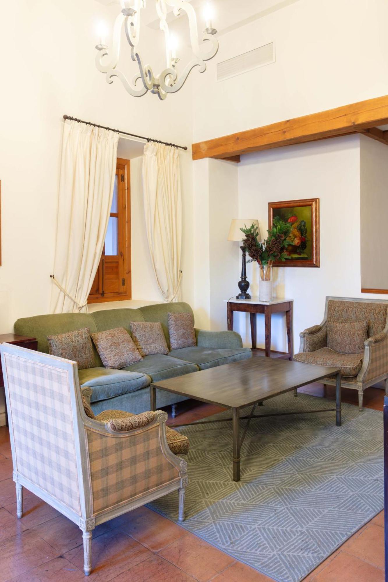 Hotel Puerta De La Luna バエサ エクステリア 写真
