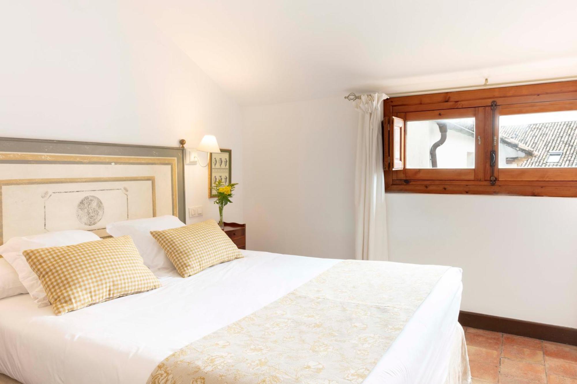 Hotel Puerta De La Luna バエサ エクステリア 写真