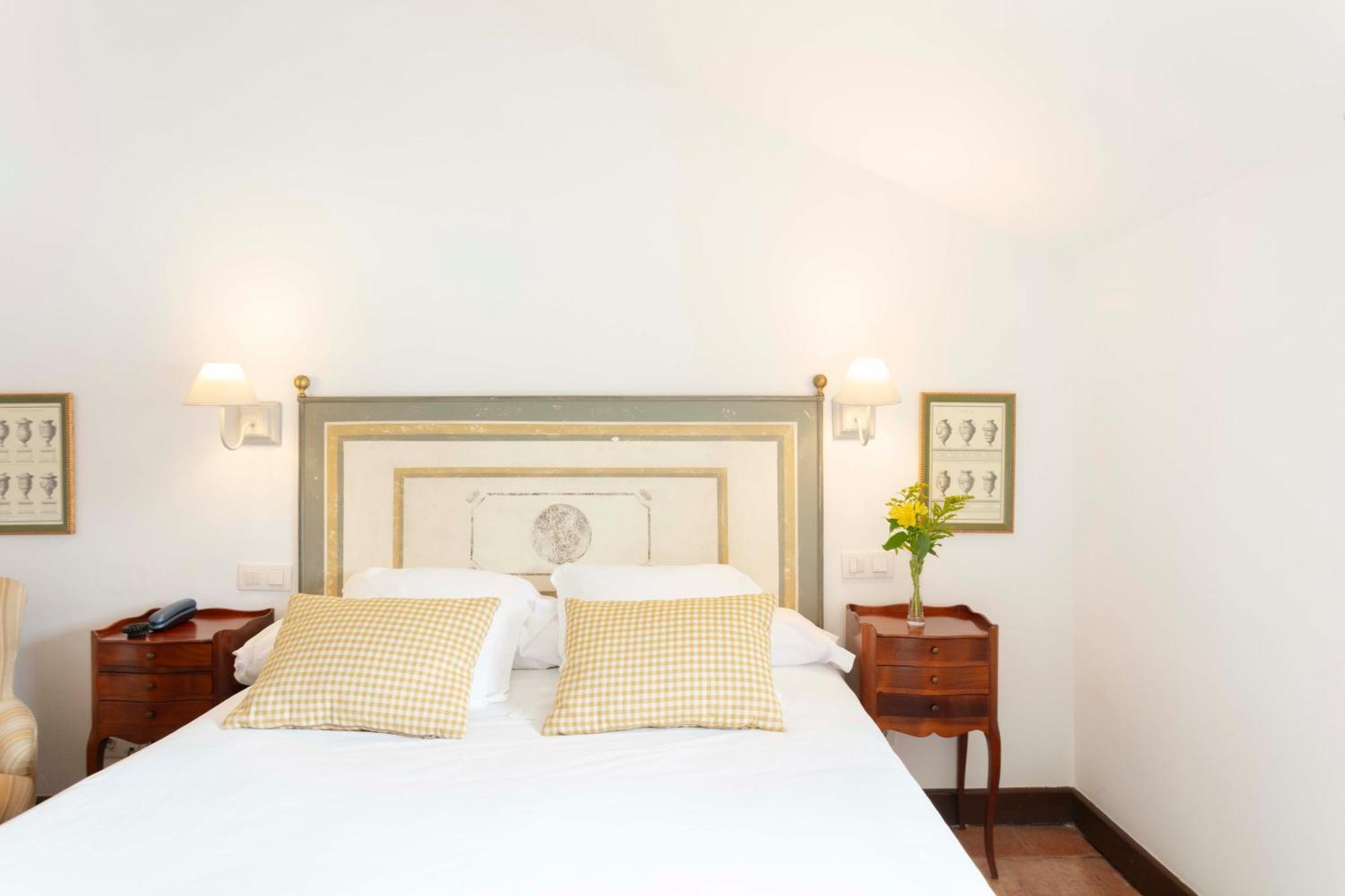 Hotel Puerta De La Luna バエサ エクステリア 写真