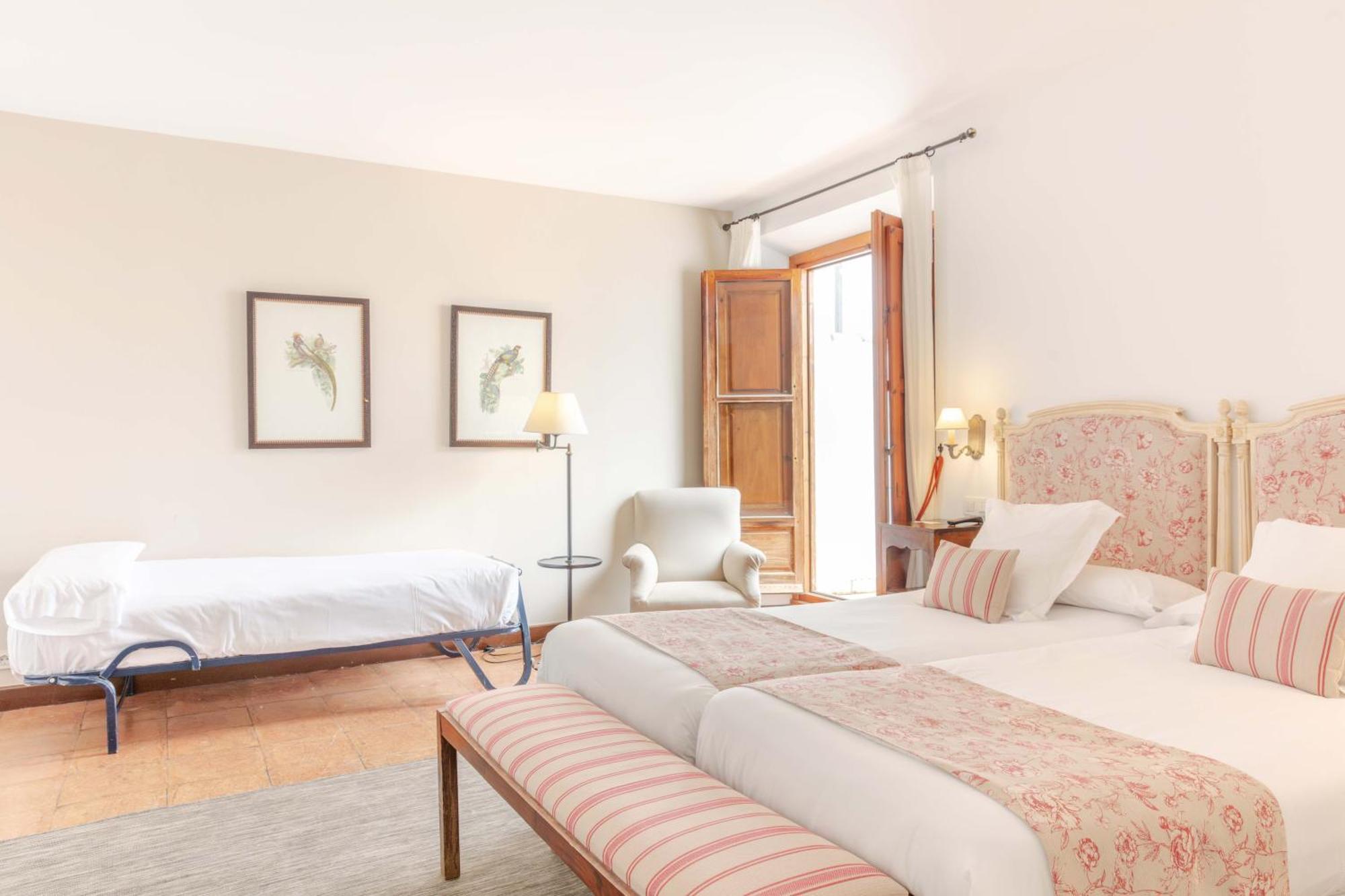 Hotel Puerta De La Luna バエサ エクステリア 写真