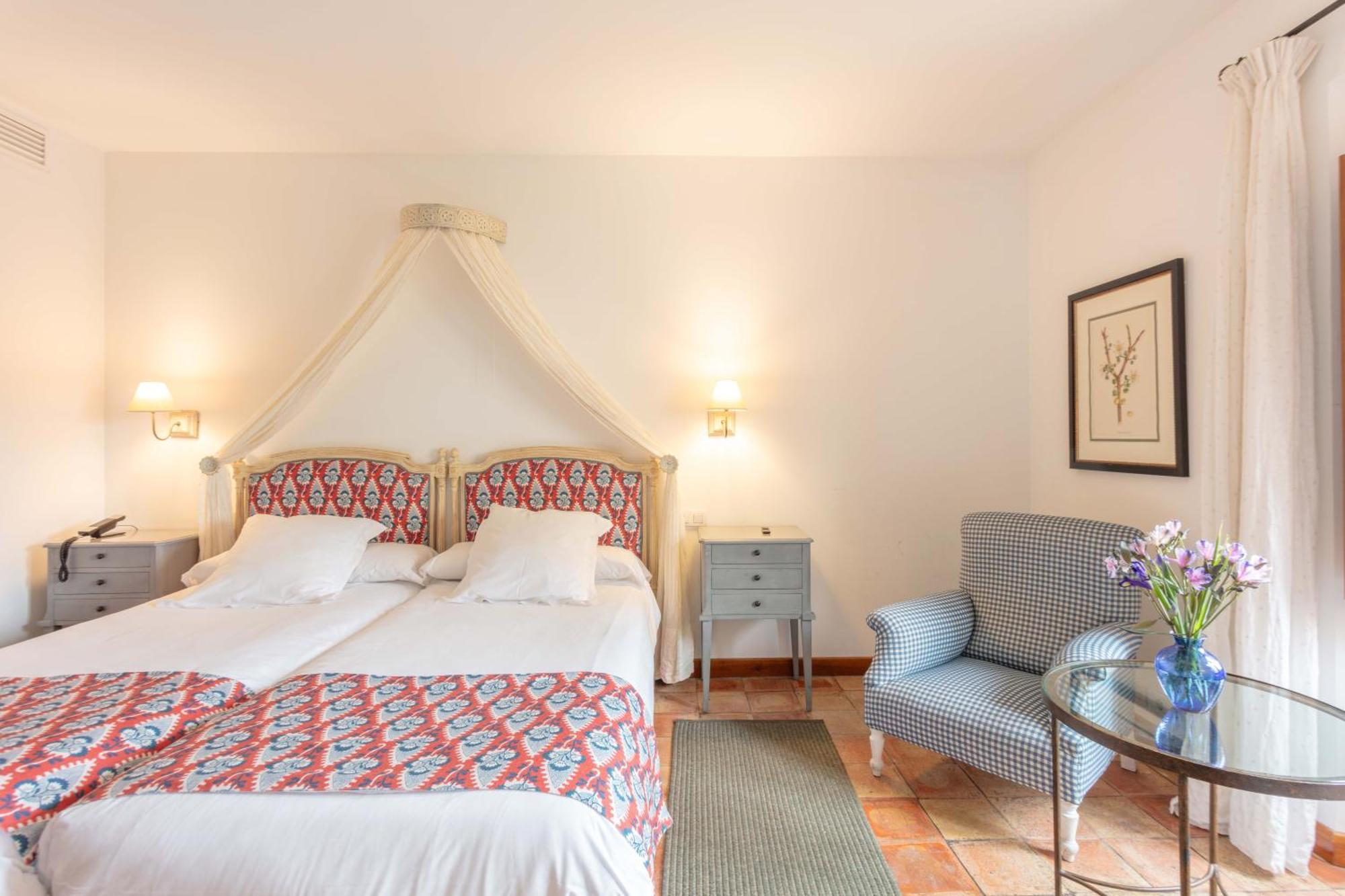 Hotel Puerta De La Luna バエサ エクステリア 写真
