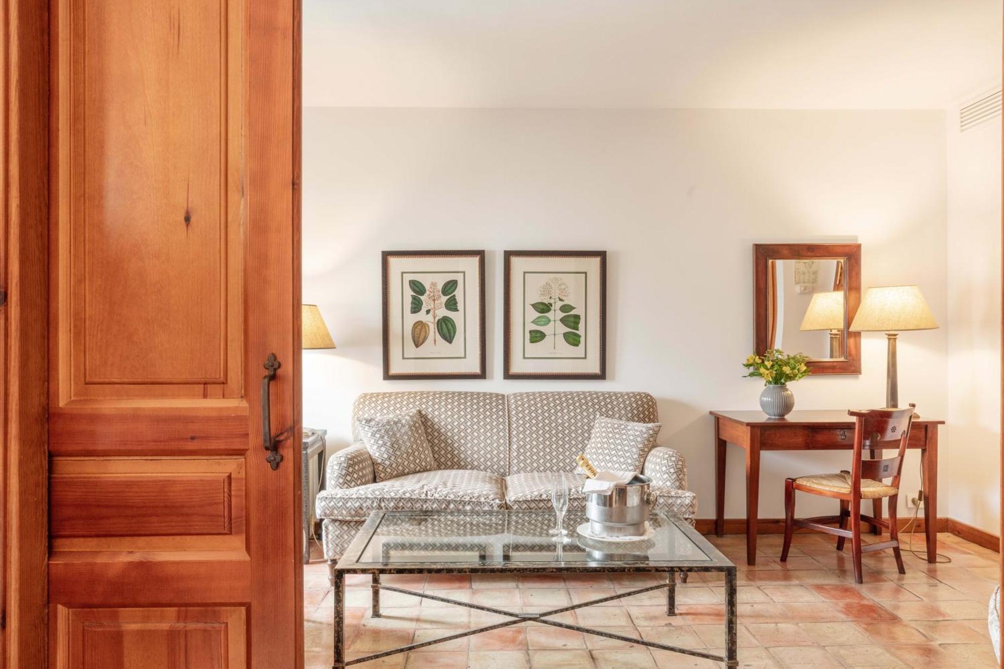 Hotel Puerta De La Luna バエサ エクステリア 写真