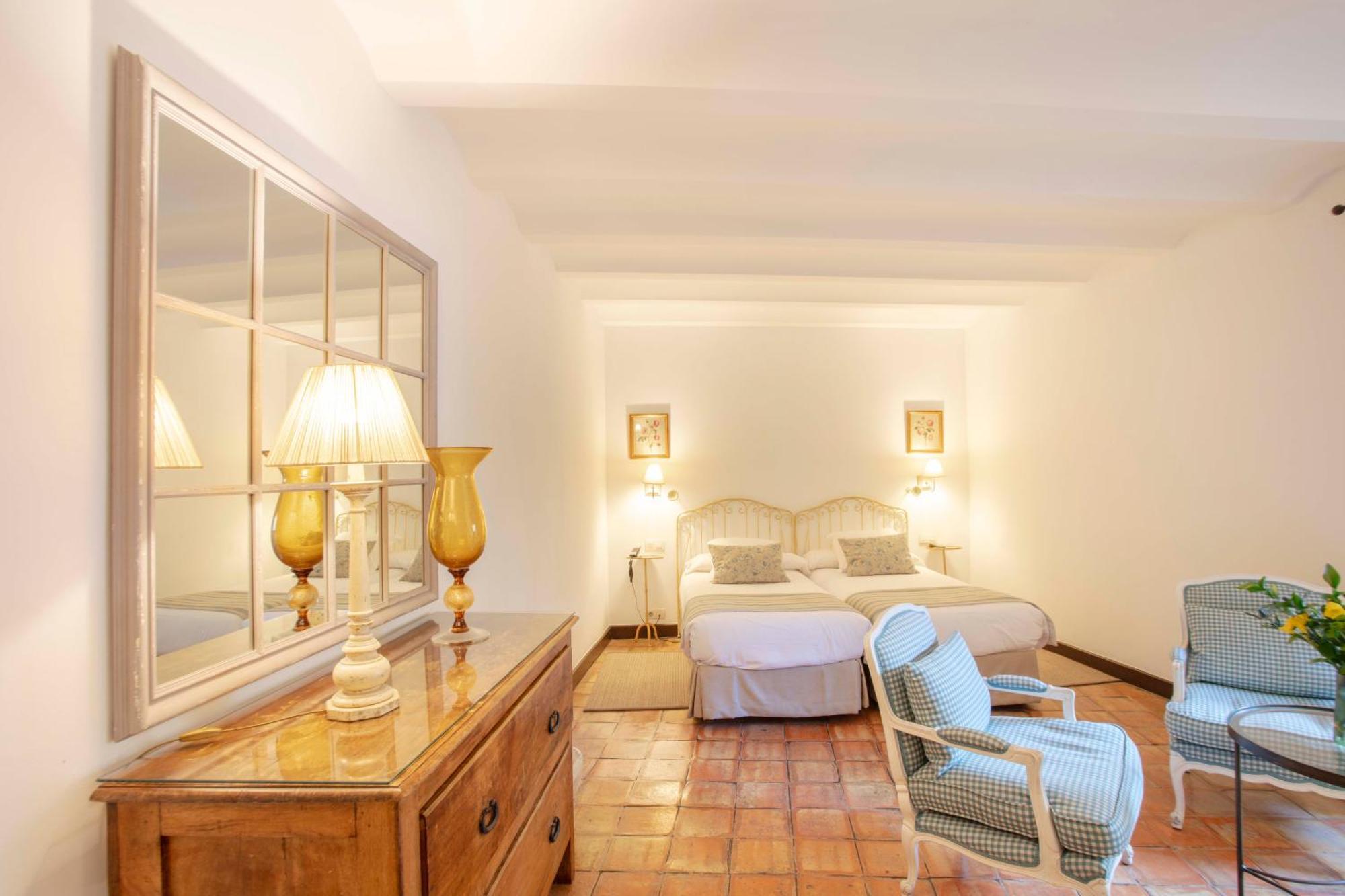 Hotel Puerta De La Luna バエサ エクステリア 写真