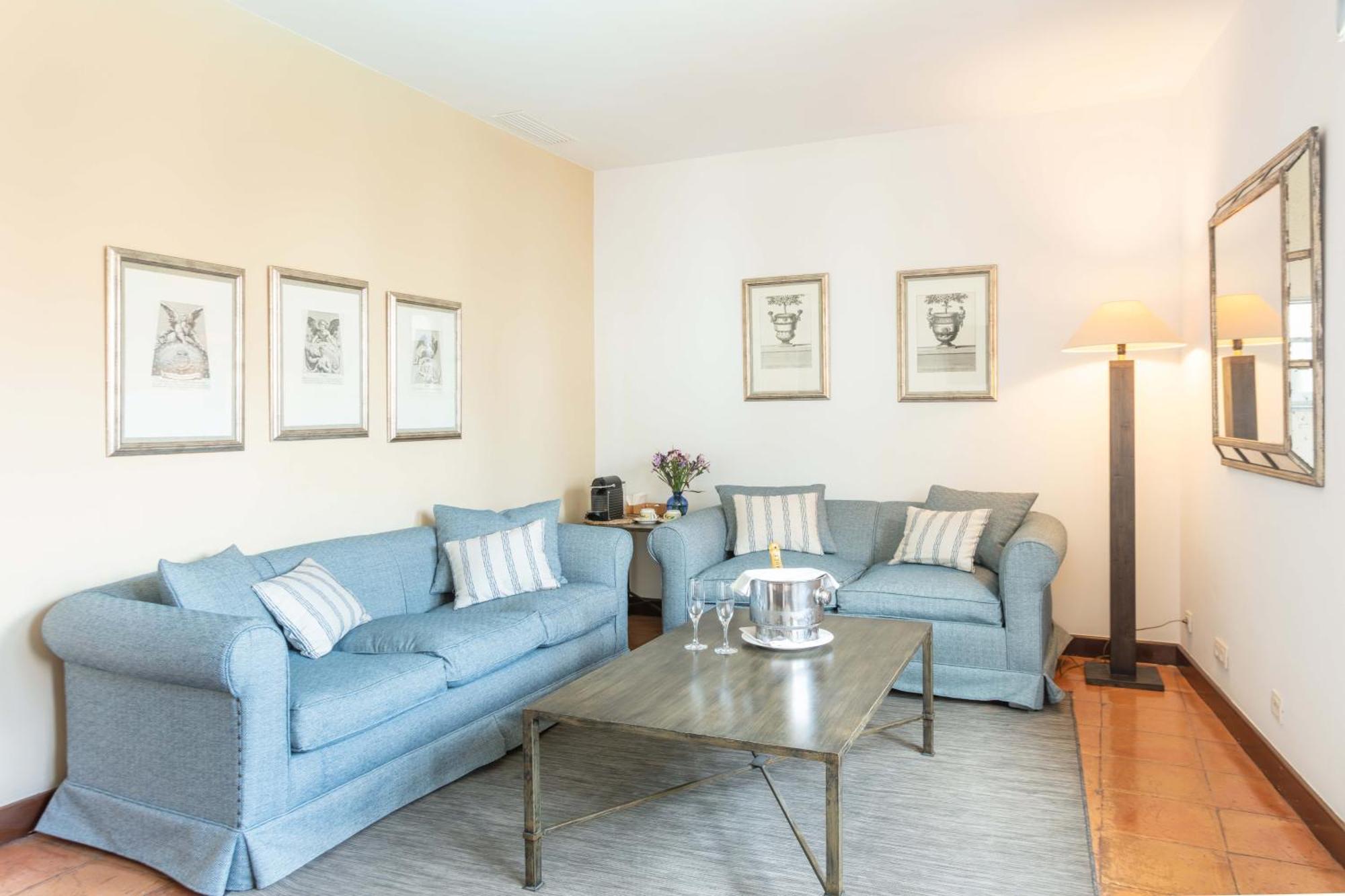 Hotel Puerta De La Luna バエサ エクステリア 写真