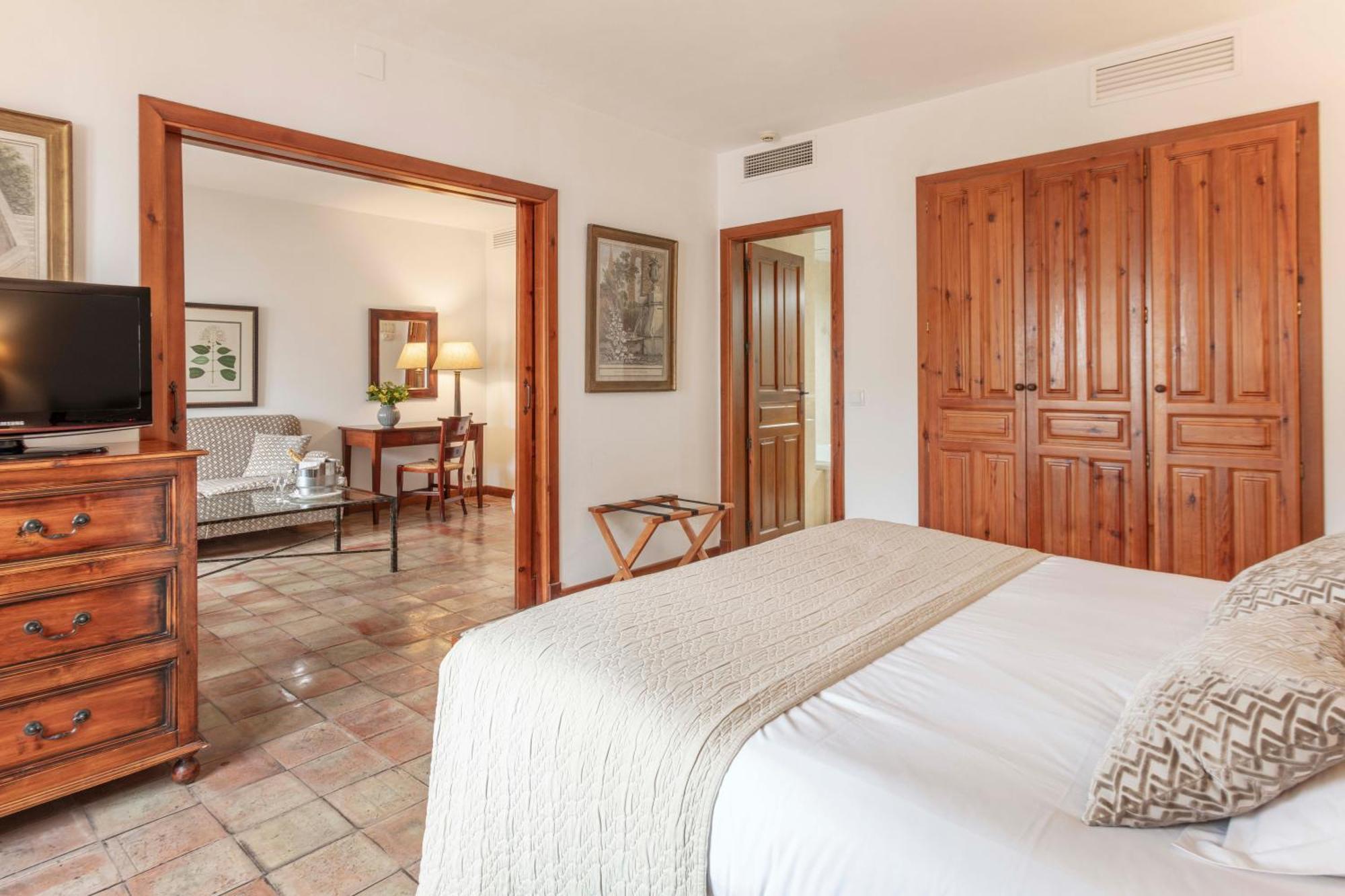 Hotel Puerta De La Luna バエサ エクステリア 写真